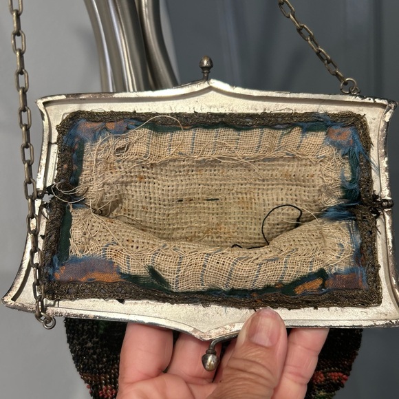 COPY - Gorgeous Vintage beaded handbag with intricate  Floral Design. - Picture 7 of 8